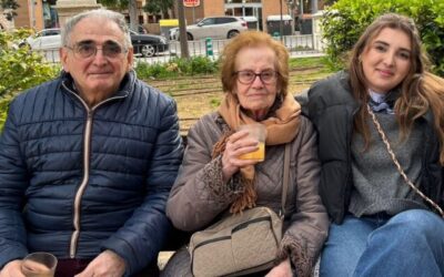 La importancia de los paseos en personas mayores: bienestar físico, emocional y social
